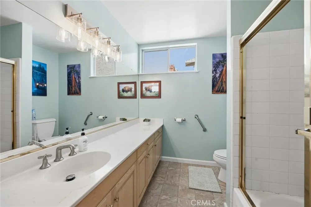 14141 Dickens #312 Sherman Oaks, CA 91423