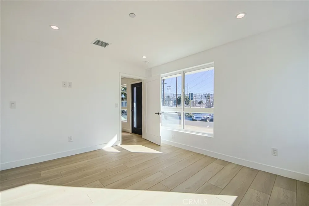 5707 Auckland #5709-1 North Hollywood, CA 91601