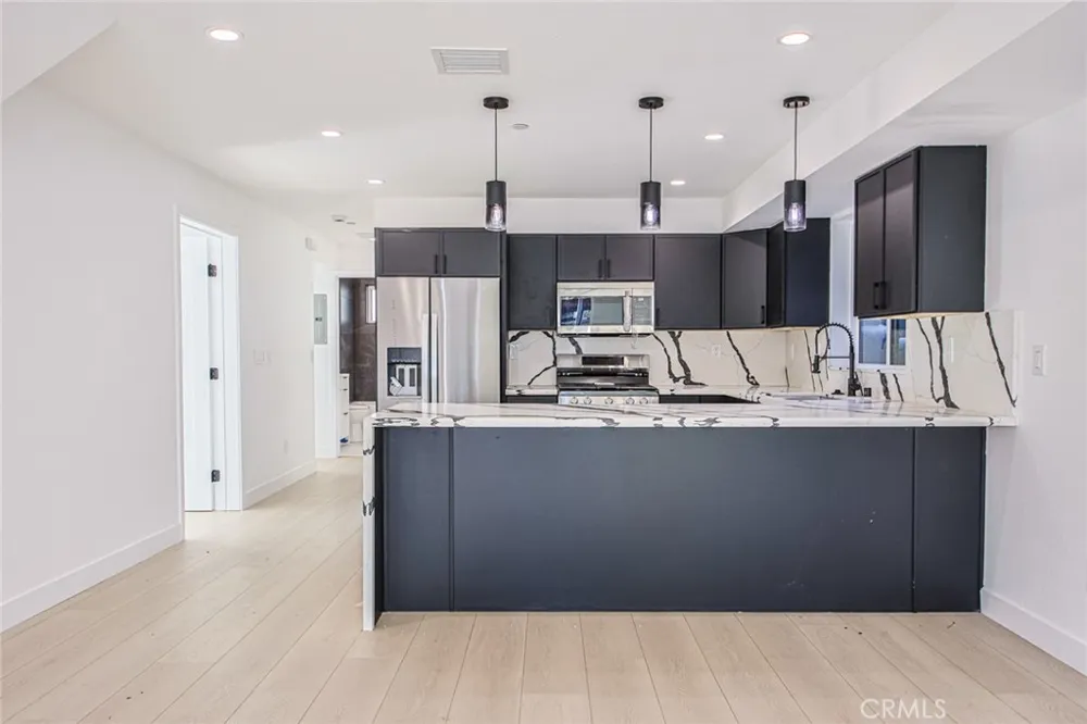5707 Auckland #5709-1 North Hollywood, CA 91601