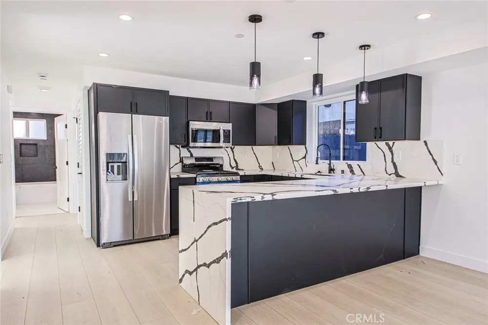 5707 Auckland #5709-1 North Hollywood, CA 91601