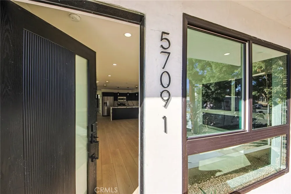 5707 Auckland #5709-1 North Hollywood, CA 91601