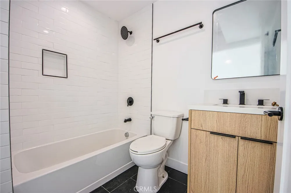 5707 Auckland #5709-1 North Hollywood, CA 91601