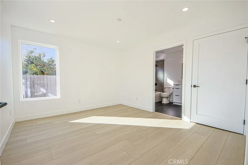 5707 Auckland #5709-1 North Hollywood, CA 91601