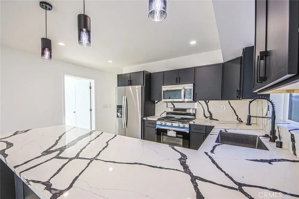 5707 Auckland #5709-1 North Hollywood, CA 91601