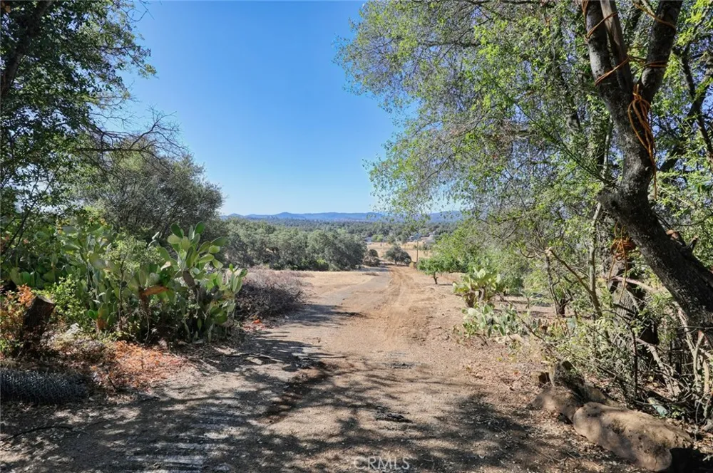 16010 Davis Ave Clearlake, CA 95422