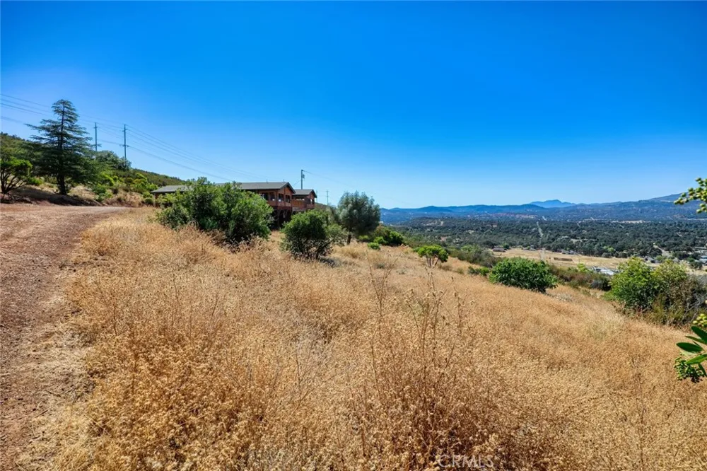 16010 Davis Ave Clearlake, CA 95422