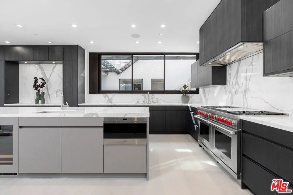 1317 Londonderry Place Los Angeles, CA 90069