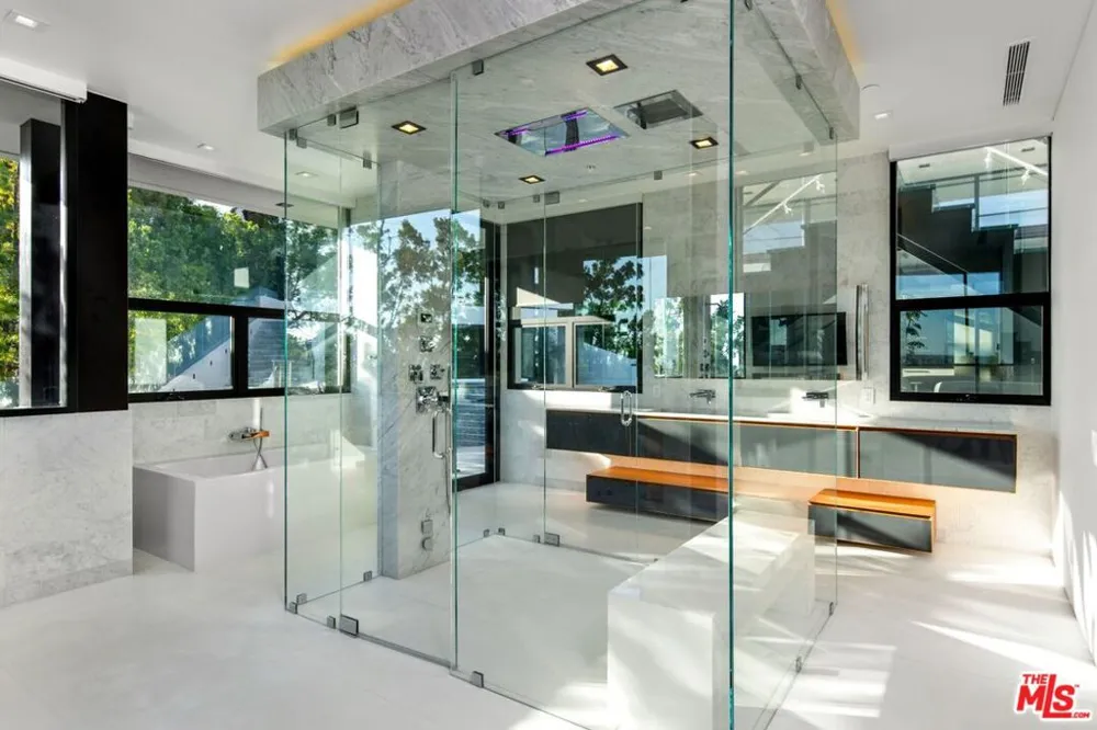 1317 Londonderry Place Los Angeles, CA 90069