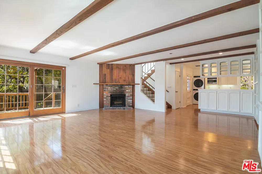 12100 Marine Street Los Angeles, CA 90066