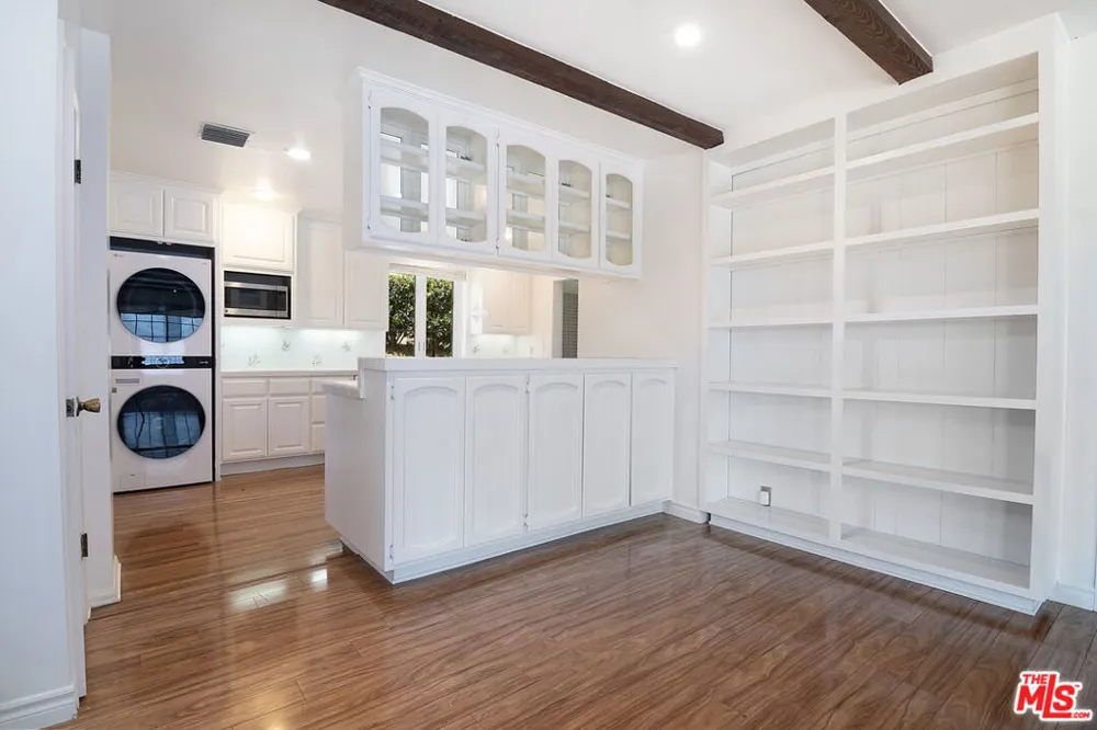 12100 Marine Street Los Angeles, CA 90066