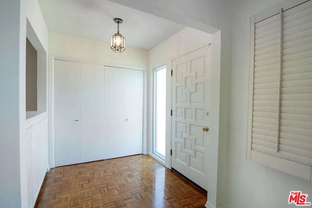 12100 Marine Street Los Angeles, CA 90066