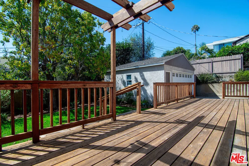 12100 Marine Street Los Angeles, CA 90066