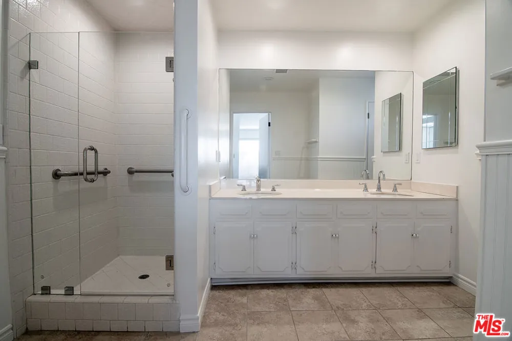 12100 Marine Street Los Angeles, CA 90066