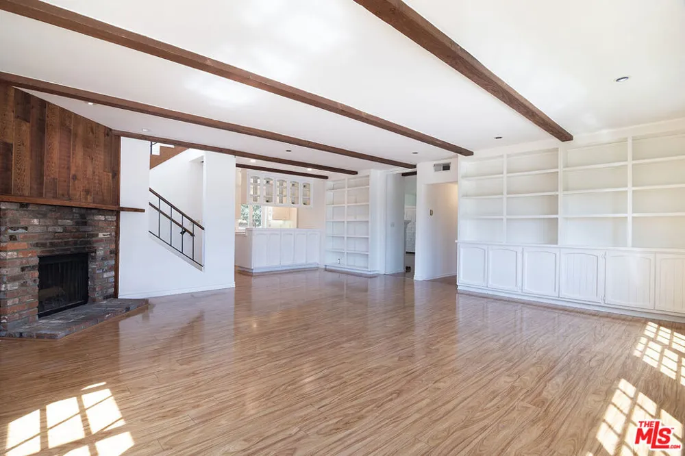 12100 Marine Street Los Angeles, CA 90066