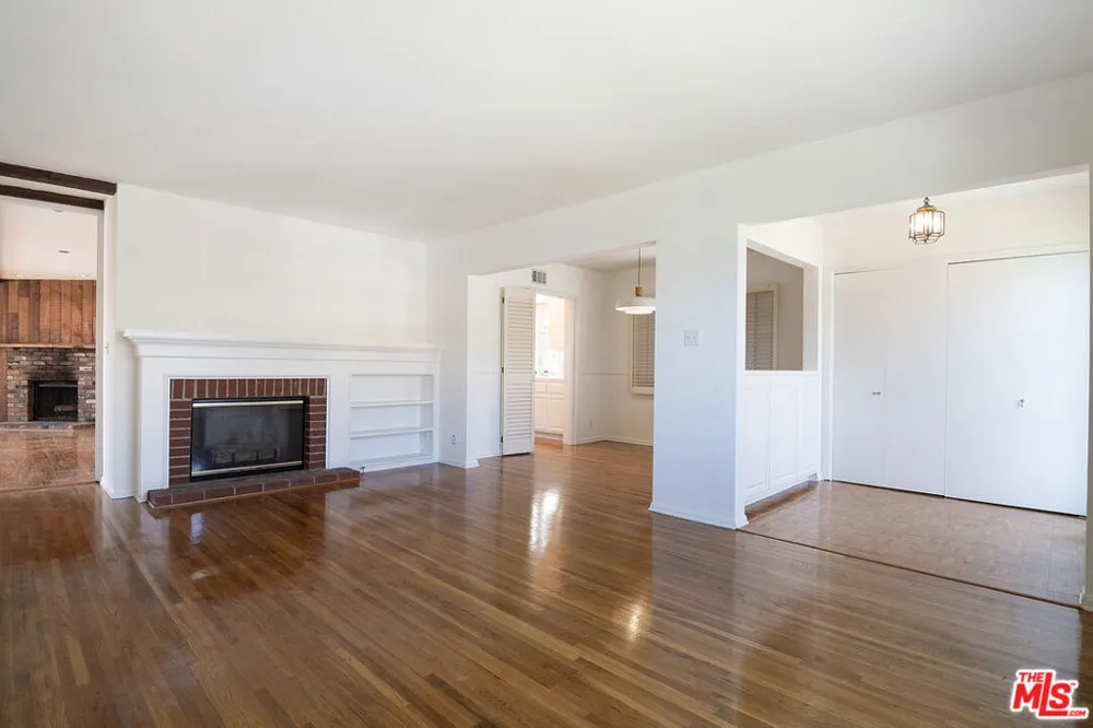 12100 Marine Street Los Angeles, CA 90066