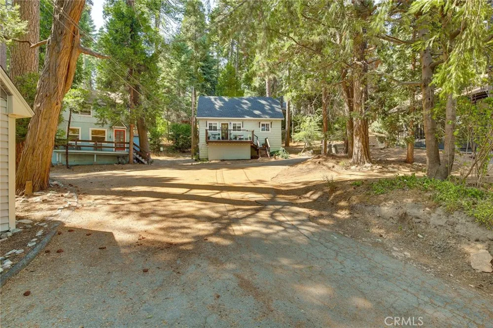 652 E Victoria Court Lake Arrowhead, CA 92352