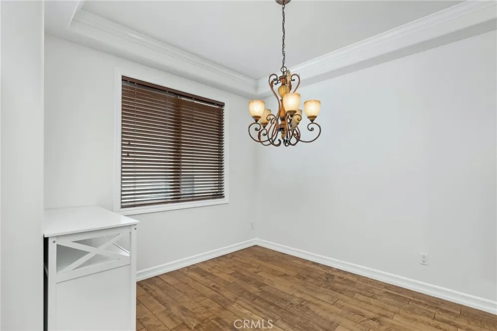 1551 Artesia Boulevard #4 Manhattan Beach, CA 90266