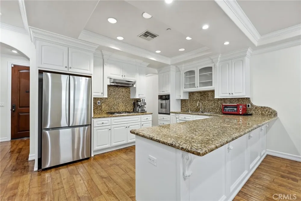 1551 Artesia Boulevard #4 Manhattan Beach, CA 90266
