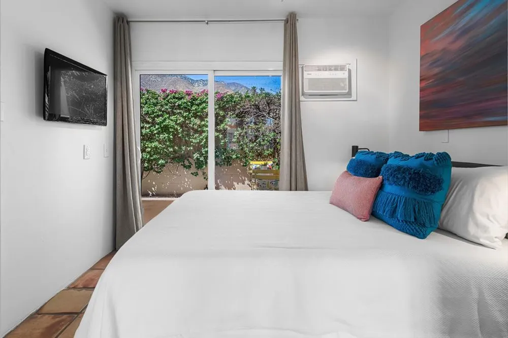 314 E Stevens Road #2 Palm Springs, CA 92262