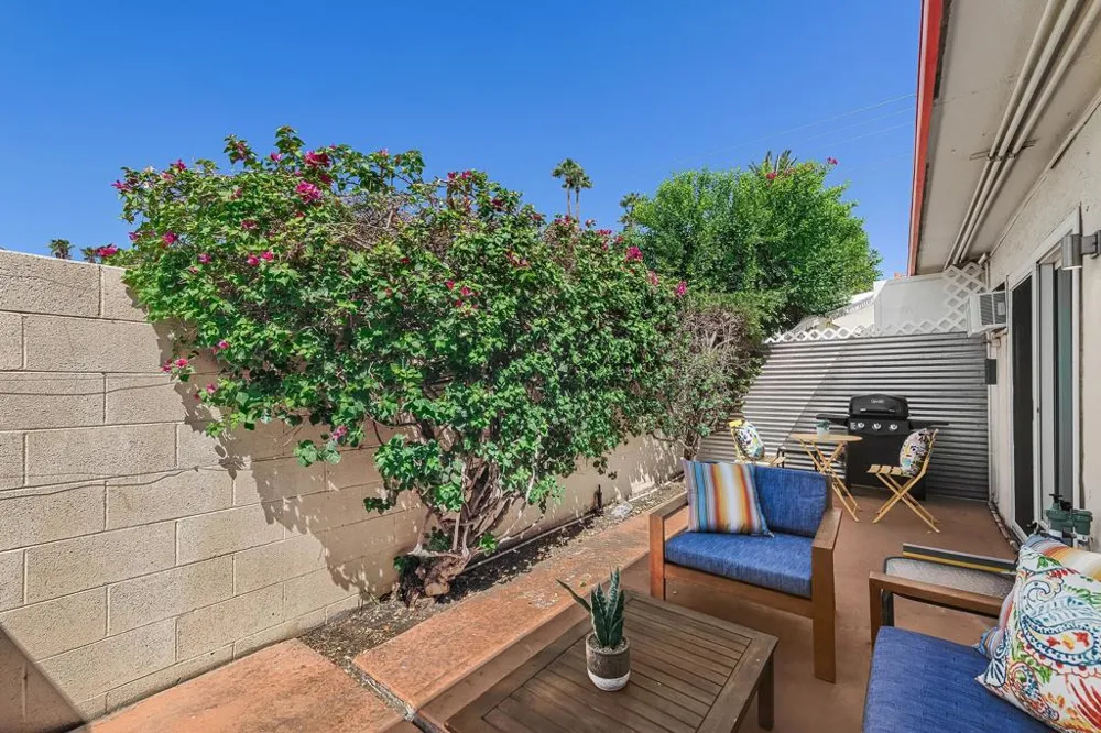 314 E Stevens Road #2 Palm Springs, CA 92262