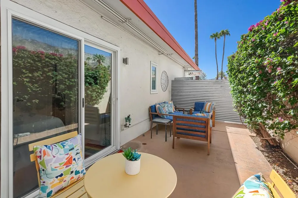 314 E Stevens Road #2 Palm Springs, CA 92262