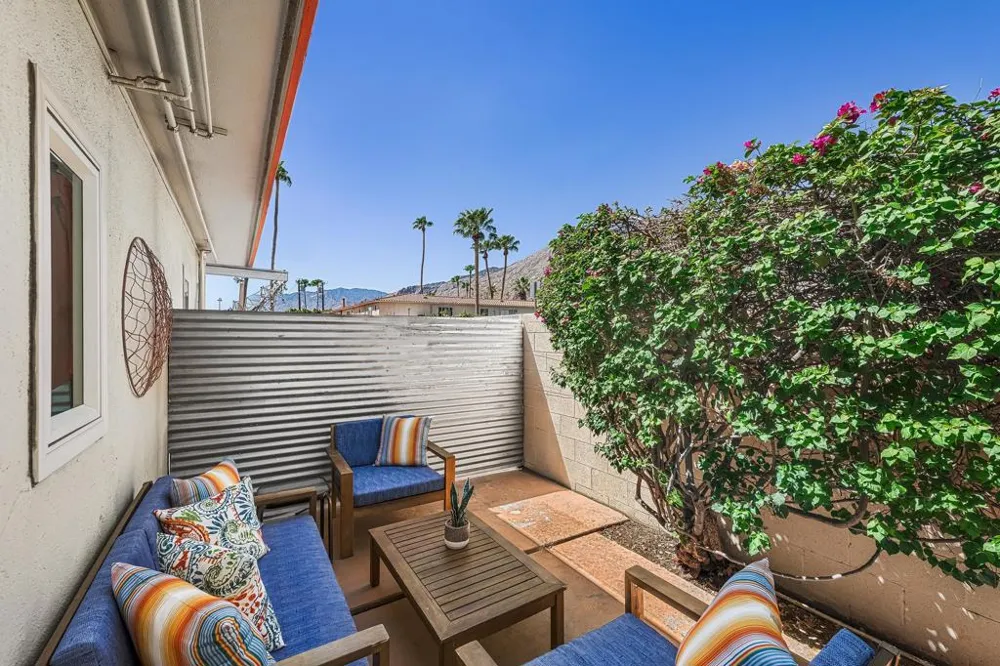 314 E Stevens Road #2 Palm Springs, CA 92262
