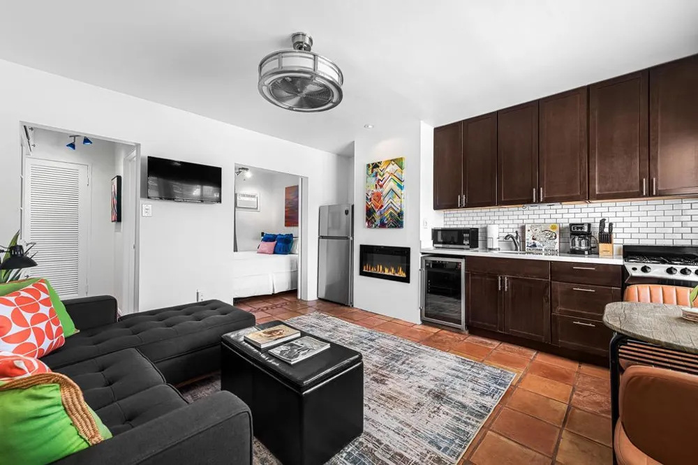 314 E Stevens Road #2 Palm Springs, CA 92262