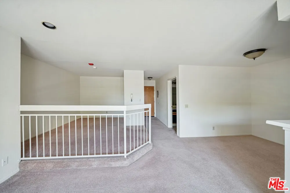 1519 Martel Avenue #201 Los Angeles, CA 90046