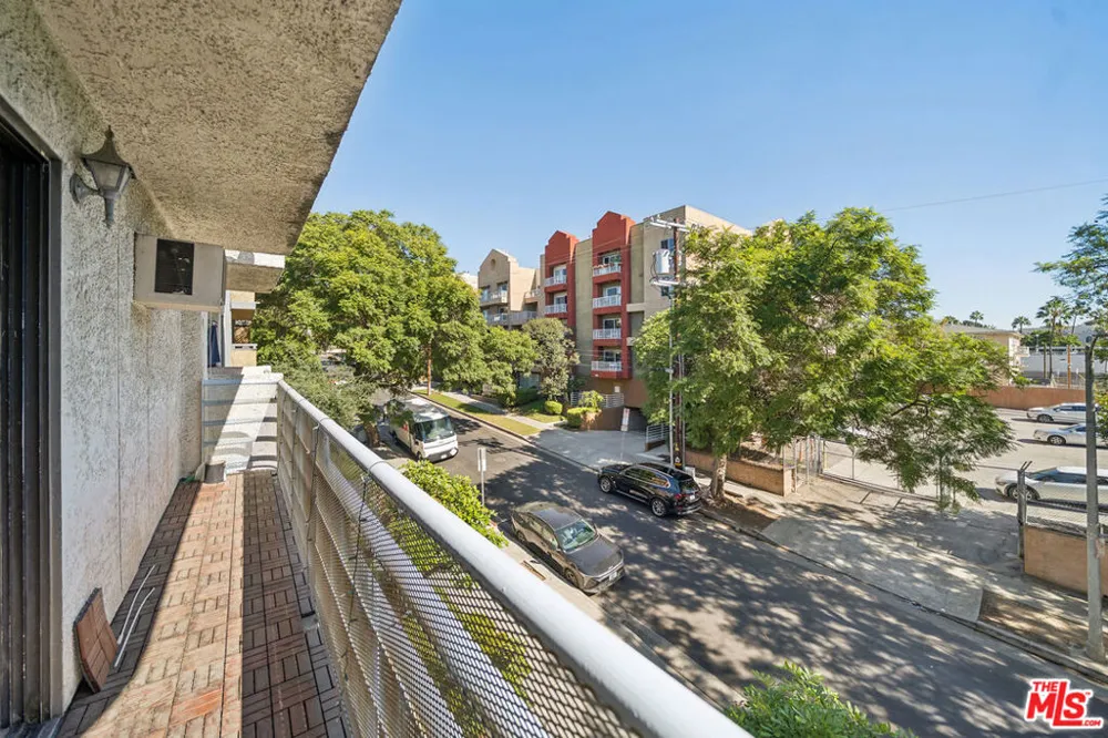 1519 Martel Avenue #201 Los Angeles, CA 90046