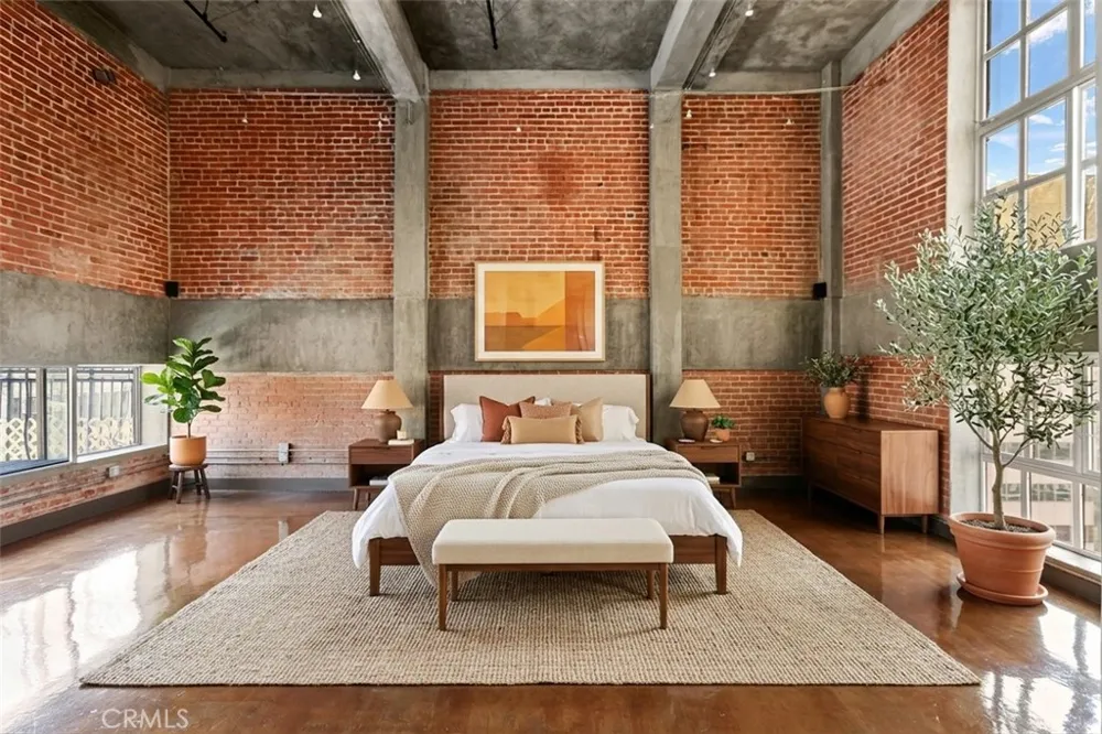 312 W 5th Street #1204 Los Angeles, CA 90013