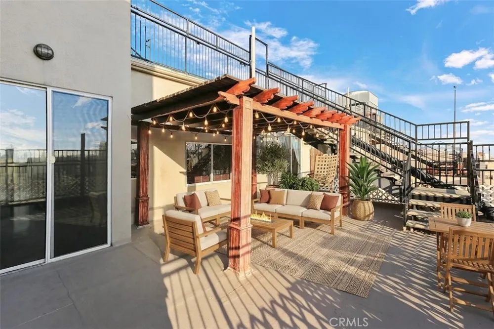 312 W 5th Street #1204 Los Angeles, CA 90013
