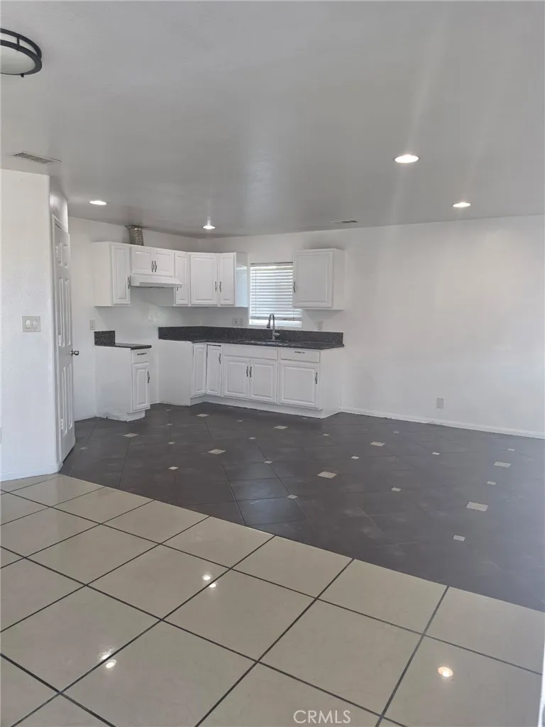 10674 Locust Ave. Bloomington, CA 92316