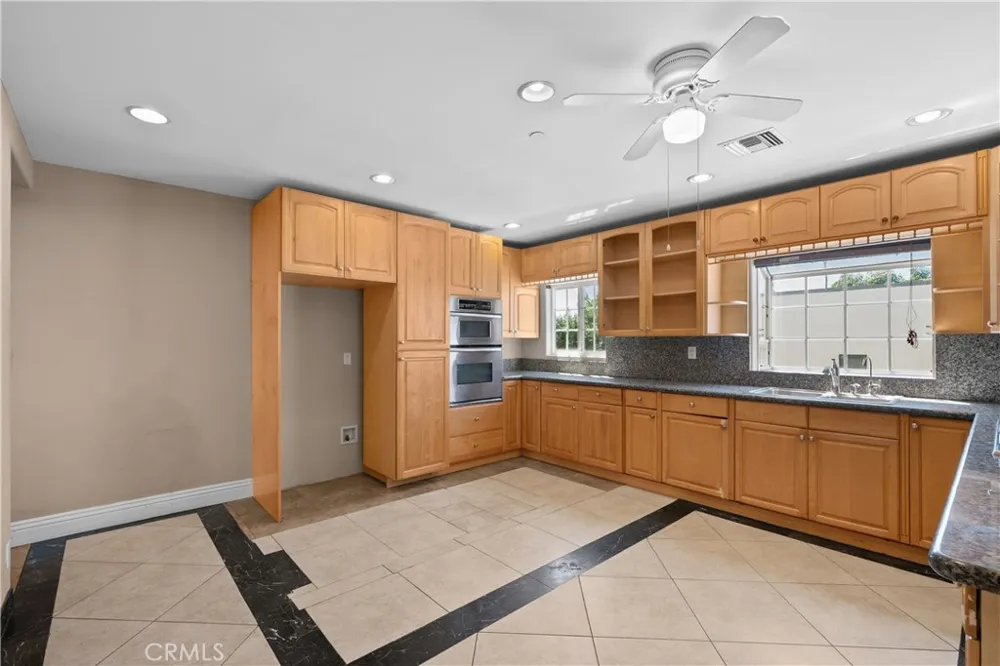 1220 Western Avenue Glendale, CA 91201