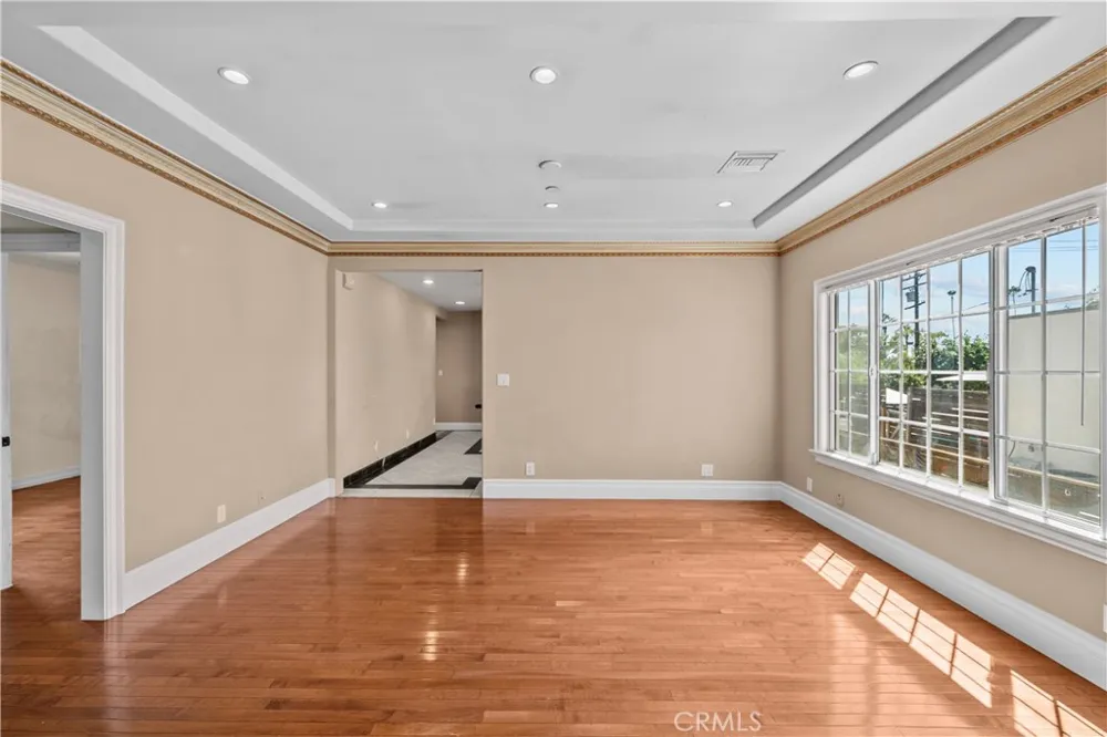 1220 Western Avenue Glendale, CA 91201