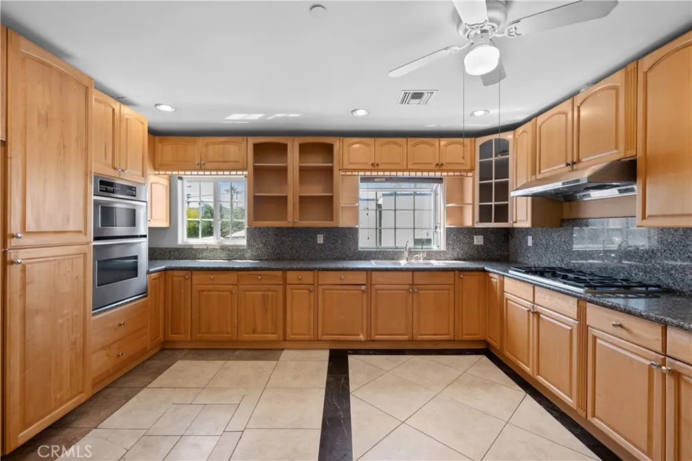 1220 Western Avenue Glendale, CA 91201