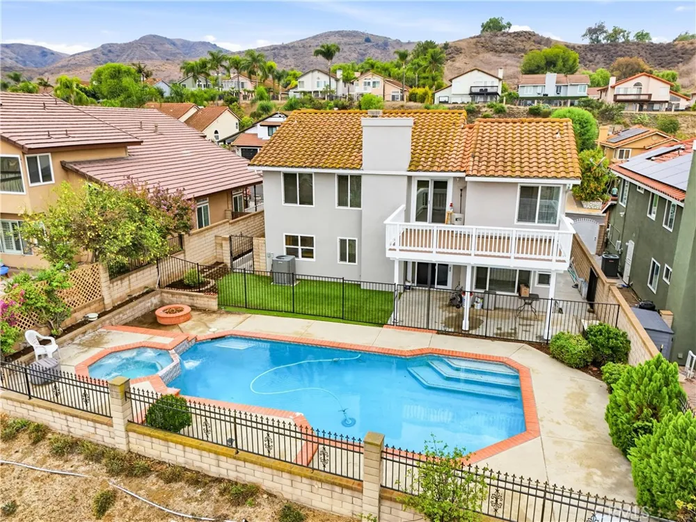 17911 Paseo Del Sol Chino Hills, CA 91709