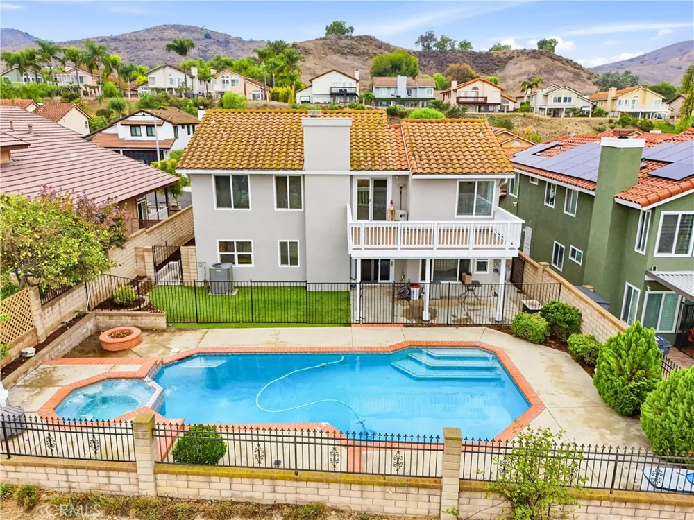 17911 Paseo Del Sol Chino Hills, CA 91709
