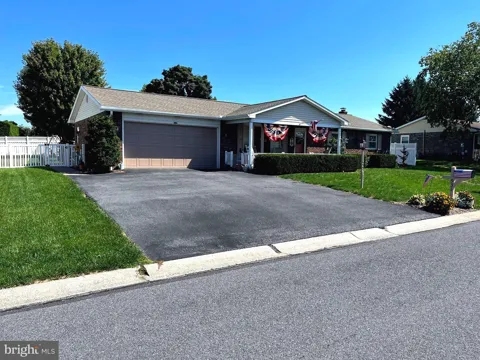 931 OAK LANE