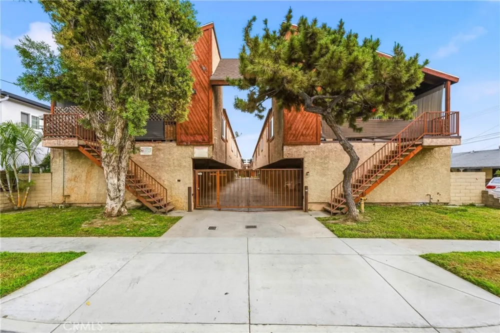 16322 Eucalyptus Avenue #7 Bellflower, CA 90706