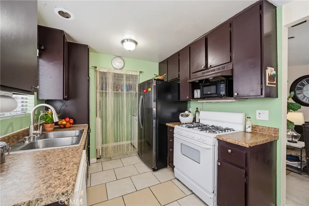 16322 Eucalyptus Avenue #7 Bellflower, CA 90706