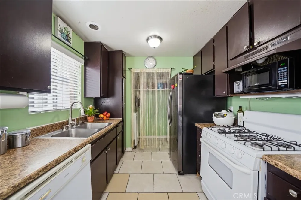 16322 Eucalyptus Avenue #7 Bellflower, CA 90706