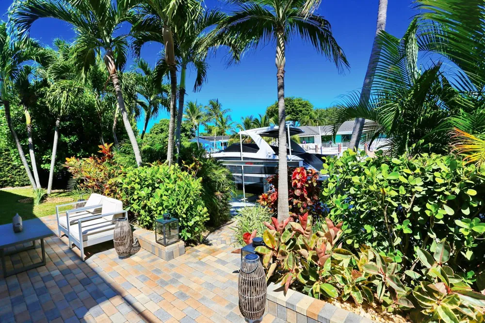 4110 NE 27TH AVENUE Lighthouse Point, FL 33064