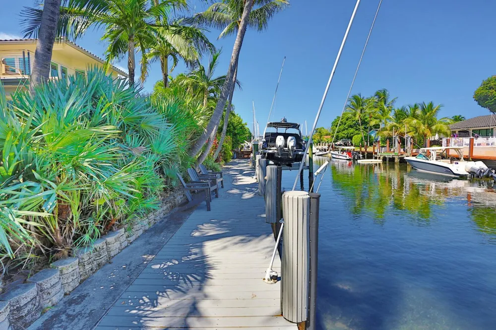 4110 NE 27TH AVENUE Lighthouse Point, FL 33064