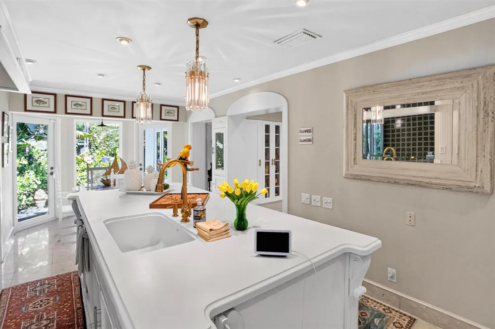 714 S Atlantic Drive Lantana, FL 33462