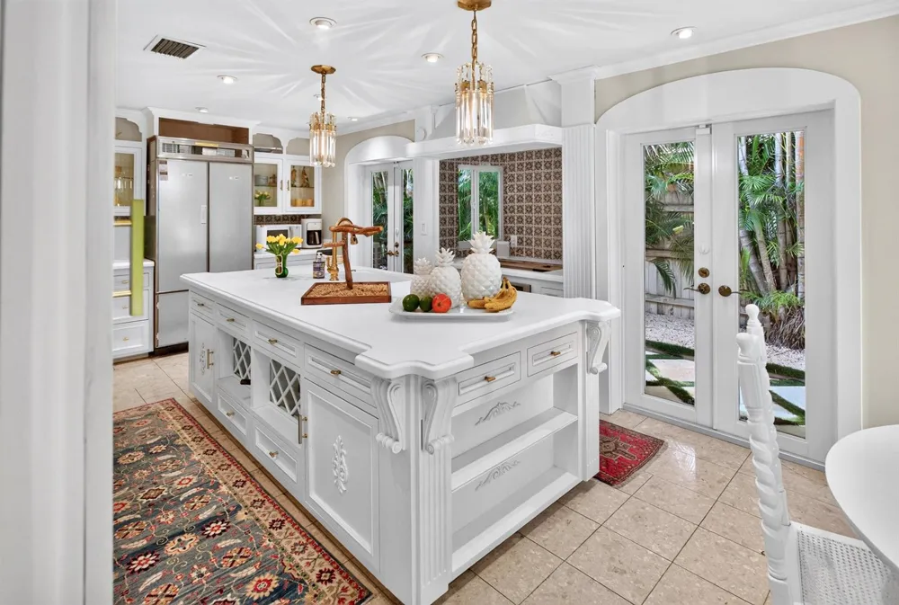 714 S Atlantic Drive Lantana, FL 33462