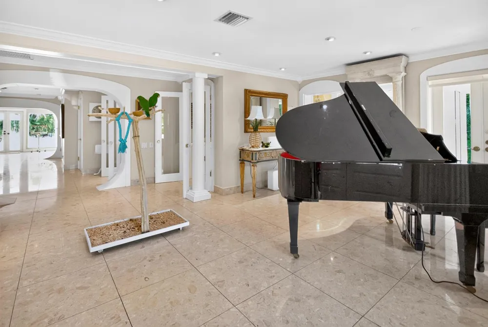 714 S Atlantic Drive Lantana, FL 33462