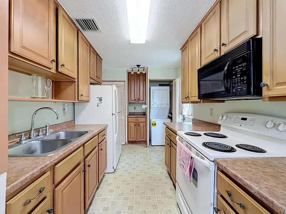 2573 NW 58th Avenue Margate, FL 33063