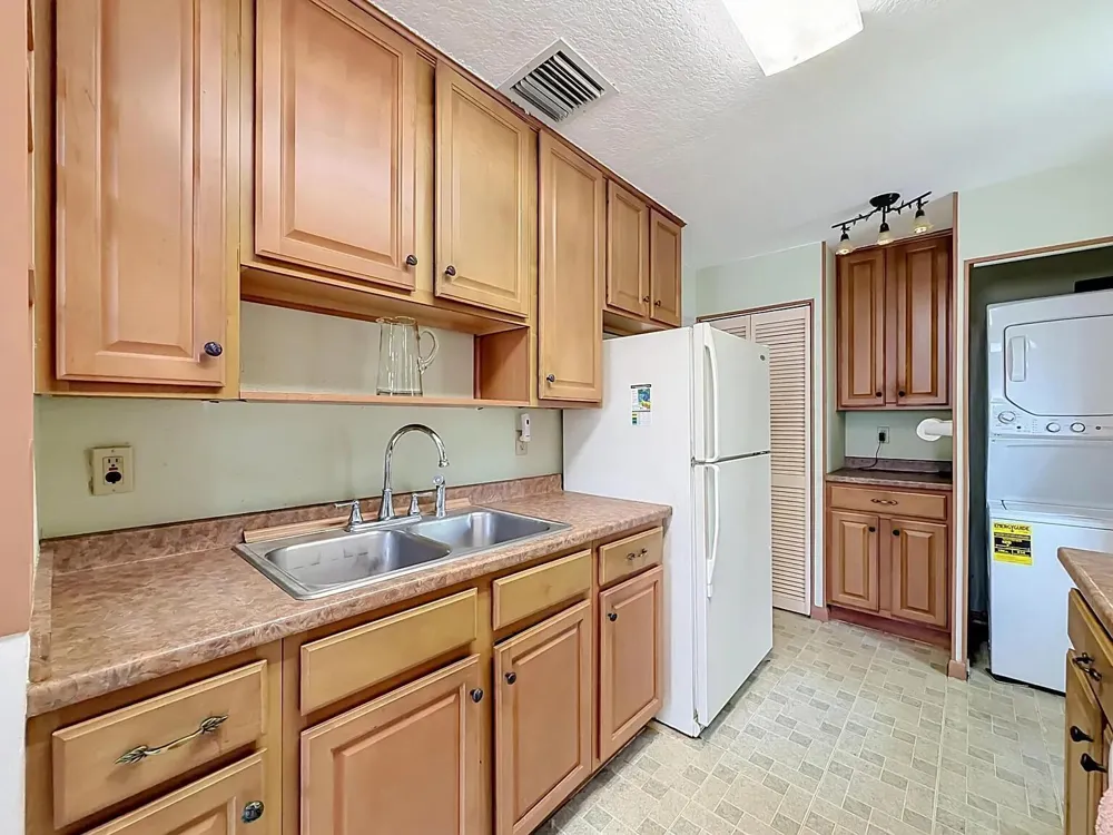 2573 NW 58th Avenue Margate, FL 33063
