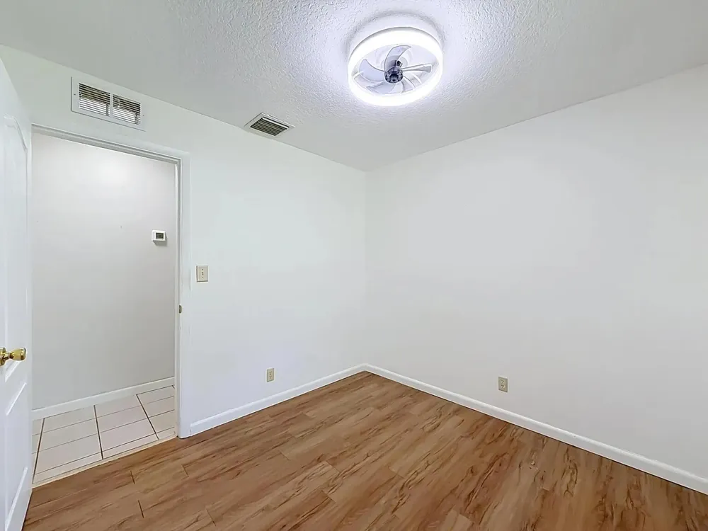 2573 NW 58th Avenue Margate, FL 33063