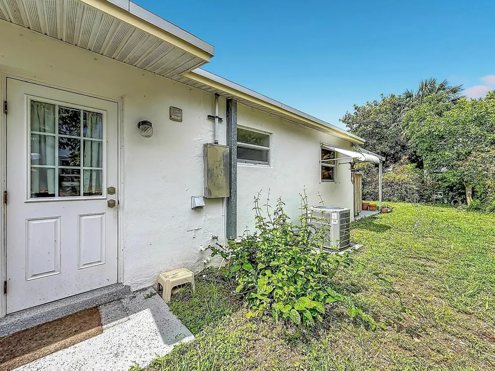 2573 NW 58th Avenue Margate, FL 33063
